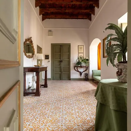 Apartment Ajutamicristo Domus By Domusicily Palermo